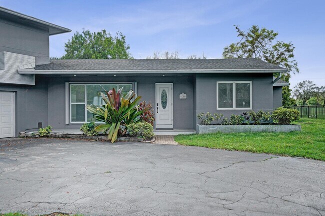 Building Photo - 6700 E Tropical Way