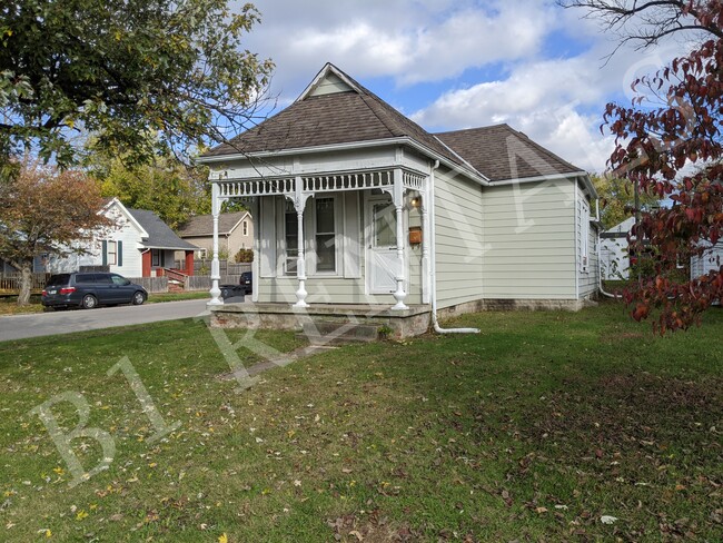 Primary Photo - 601 S Lynn St