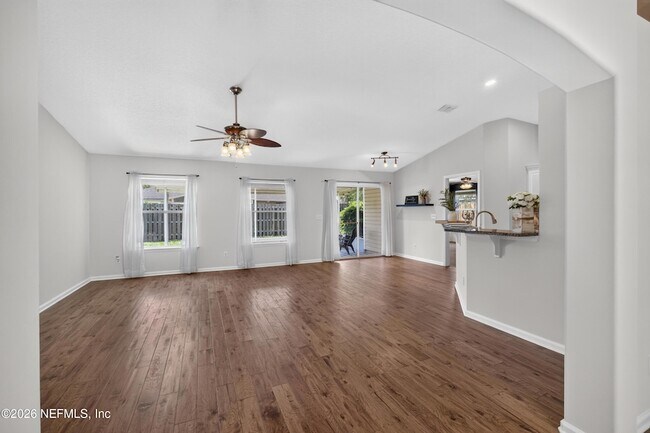 Building Photo - 12838 Chets Creek Dr N
