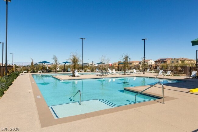 Building Photo - 3009 Camino Sereno Ave