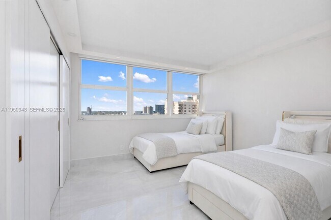 Building Photo - 1880 S Ocean Dr