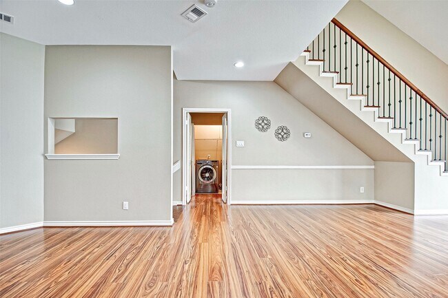 Building Photo - 4144 Greystone Way