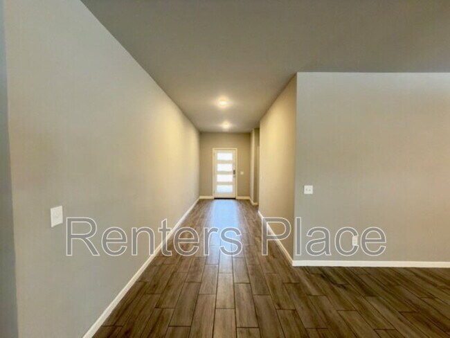 Building Photo - 13936 S Ironwood Pl