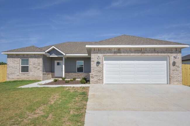 Building Photo - Beautiful 3 Bed 2 Bath Home in Farmington!