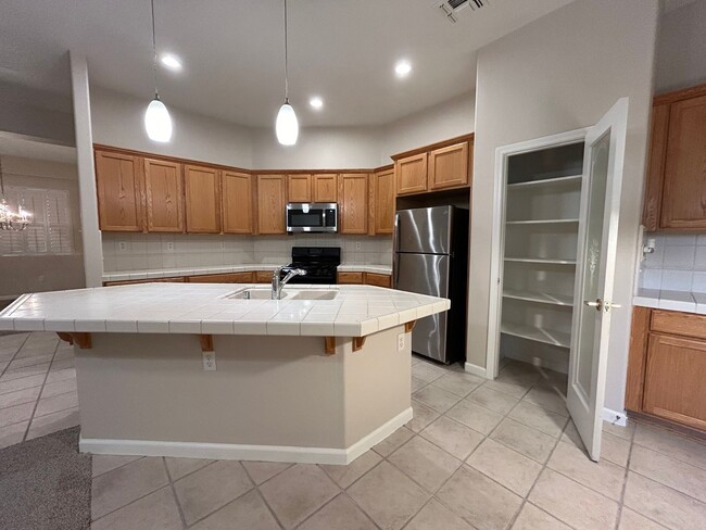 Building Photo - Senior Community for those 55+ Large 2 bed...