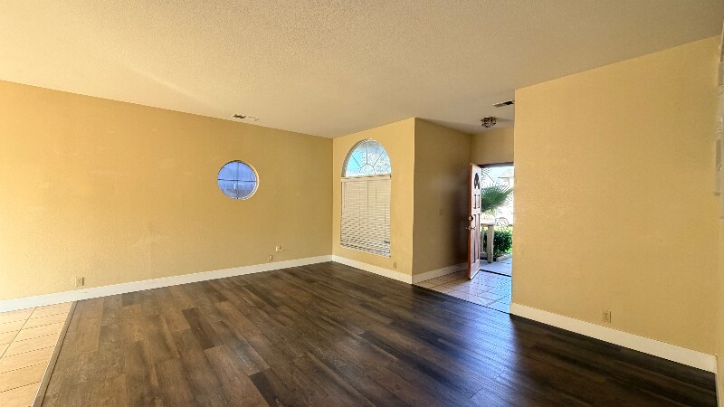 Building Photo - 1169 Zumstein Ct