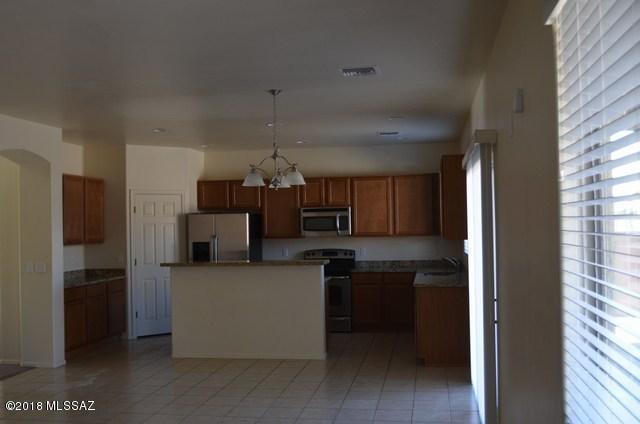 Building Photo - 9133 S Whispering Pine Dr