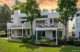 Building Photo - 1756 Alexander Dr