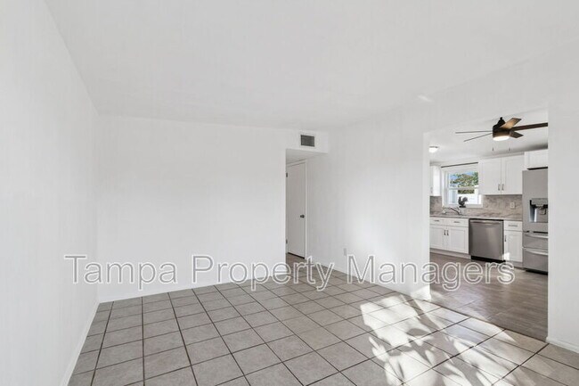 Building Photo - 5801 Emerson Ave S