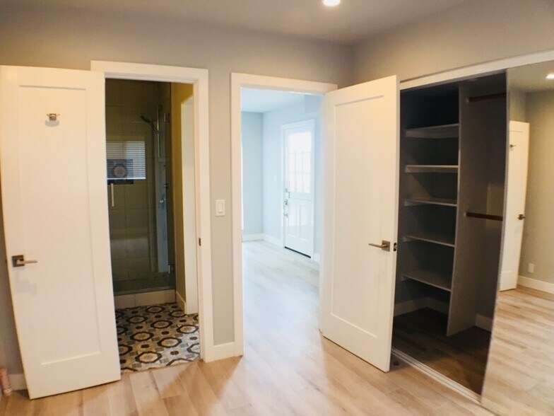 Bed 2 - 31501 Burnside Pl