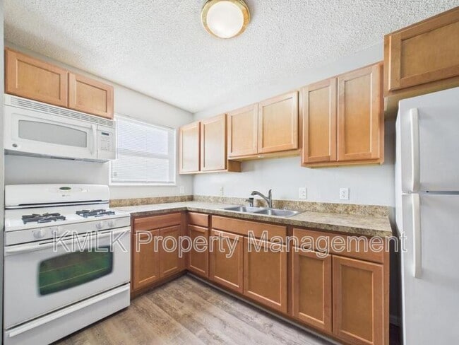 Building Photo - 5026 Winthrop Dr