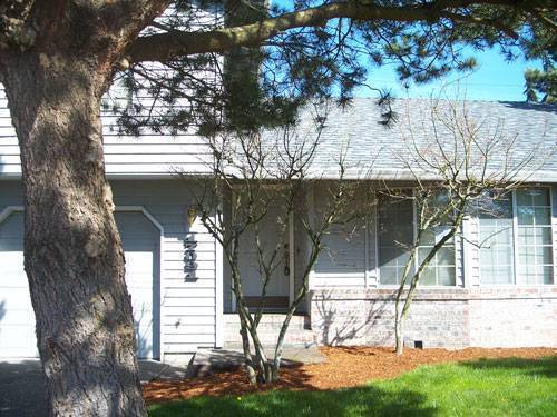 Building Photo - 17091 SW Cambridge Dr