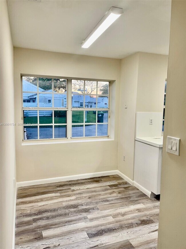 Building Photo - 13754 SW 147th Cir Ln