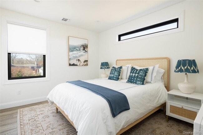 Building Photo - 242 Maple Ln