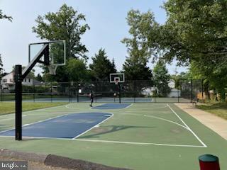 Building Photo - 1015 Veirs Mill Rd