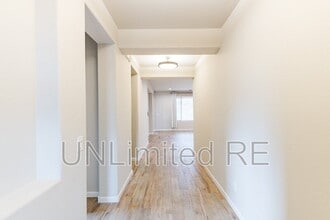 Building Photo - 308 Spirit Cir