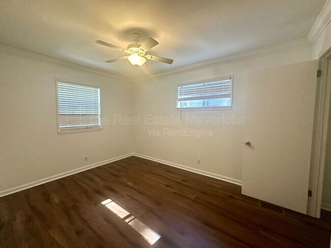 Building Photo - 1763 Whiteoak Rd