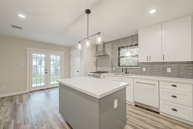 Building Photo - 2111 Nina Lee Ln