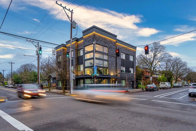 Building Photo - 4980 N Vancouver Ave