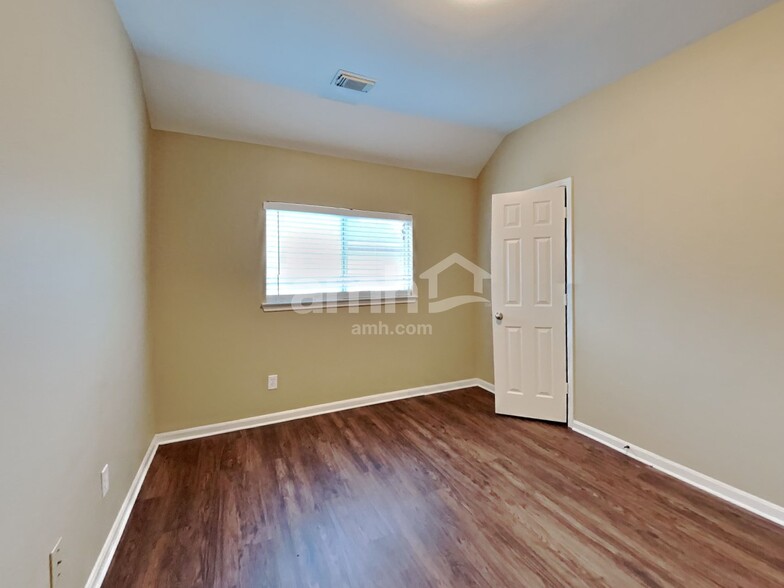 Building Photo - 12919 Palm Leaf Ct