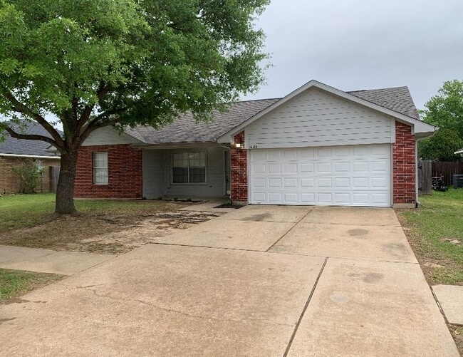 Primary Photo - 24322 Bar Kay Ln