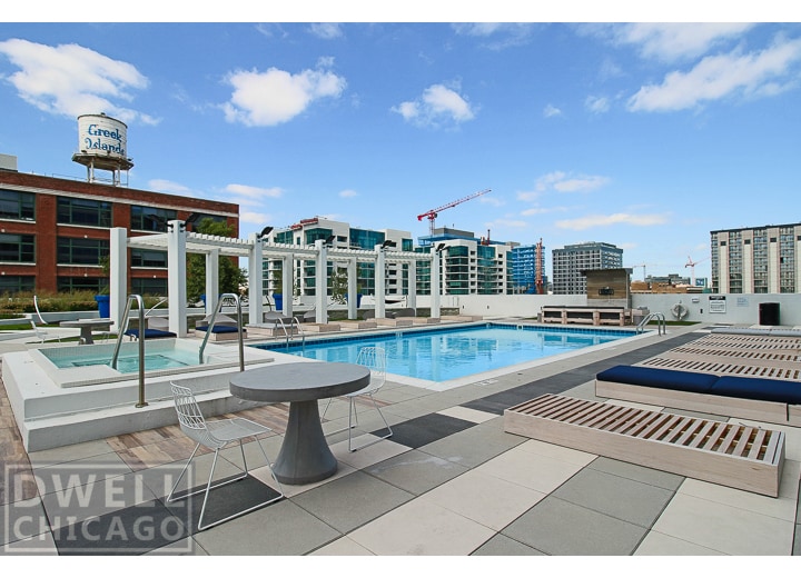 Building Photo - 776 W Quincy St