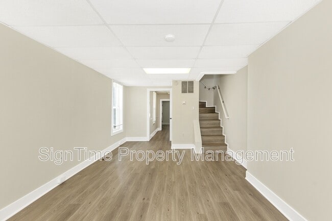 Building Photo - 152 E South St