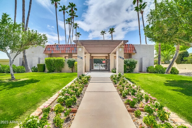 Building Photo - 8161 E Del Cuarzo Dr