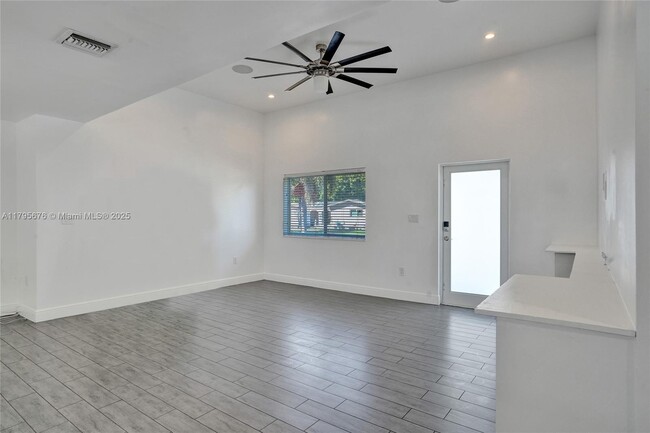 Building Photo - 9240 SW 54th St