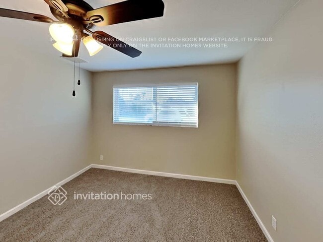 Building Photo - 1720 E Dana Ave