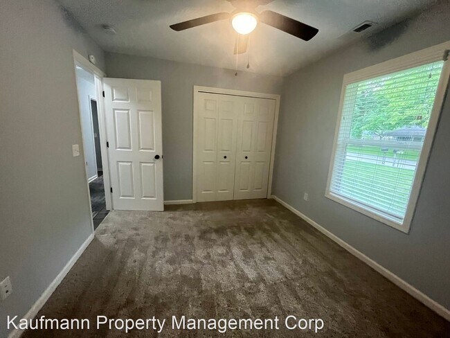 Building Photo - 3 br, 1 bath House - 828 Courtney Drive