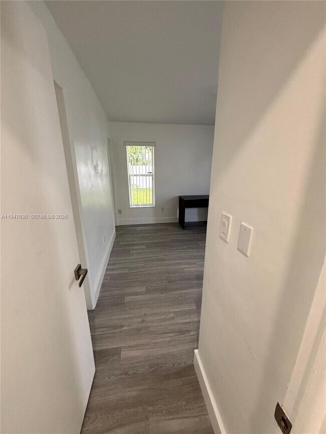 Building Photo - 11105 SW 156th Terrace