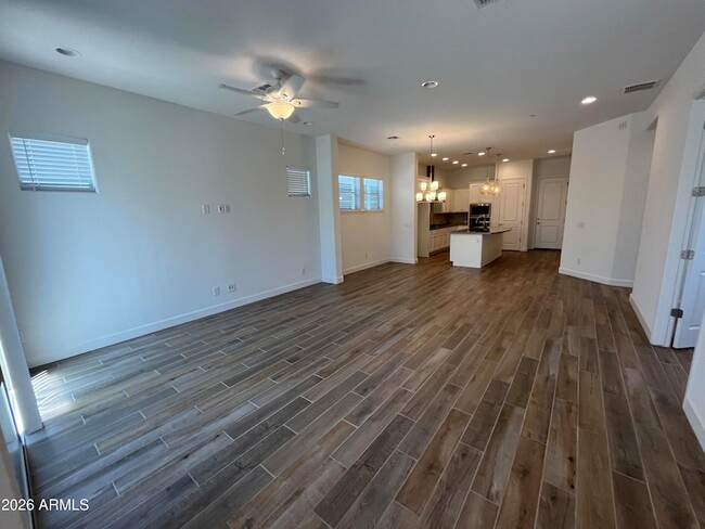Building Photo - 20711 W Medlock Dr