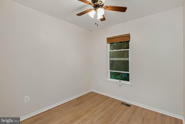Building Photo - 1327 Alderton Ln