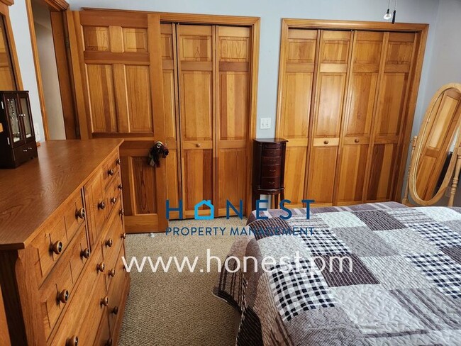 Building Photo - 12 Joey Ln