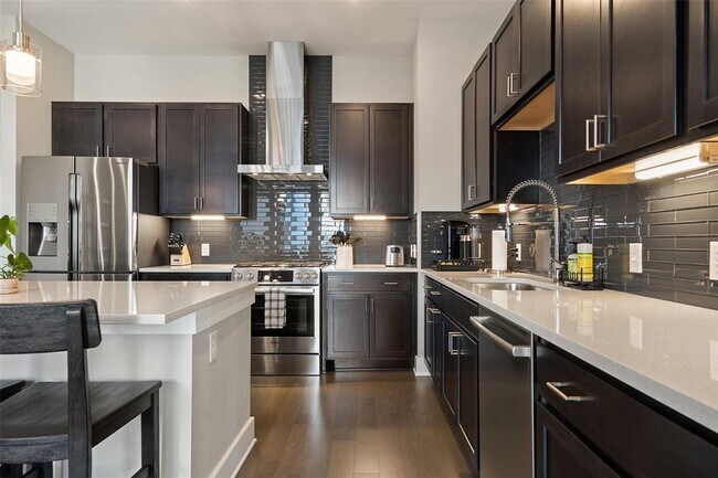 Building Photo - 4501 Jackson Ave