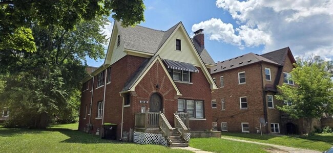 Primary Photo - 58 Waldo St