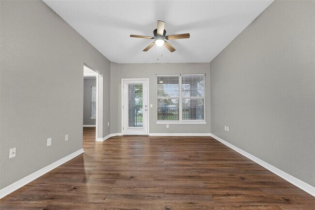 Building Photo - 1008 Hemingway Cir