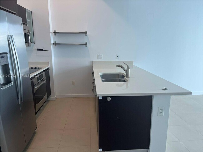 Building Photo - 333 NE 24th St