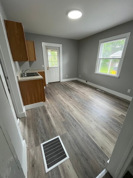 Kitchen - 962 Johnson St