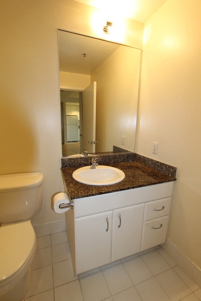 Building Photo - EPIC REA-AZARI PM - Nice Studio at The Beacon in South Beach w/Parking available