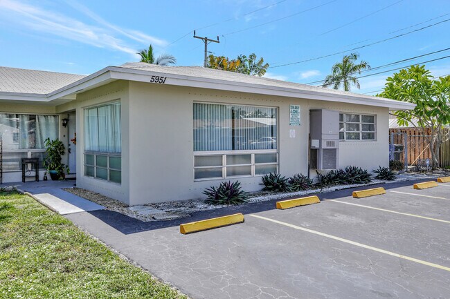 Building Photo - 5951 NE 18th Ave