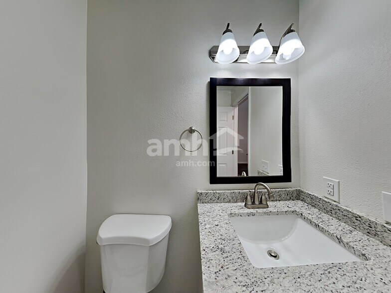 Building Photo - 7728 Barn Owl Dr