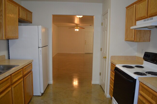 Building Photo - 938 RAMB