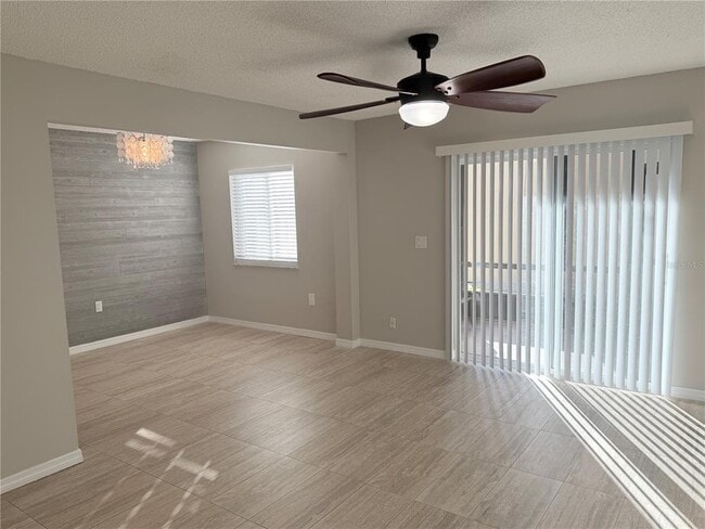 Building Photo - 1000 Lake of the Woods Blvd