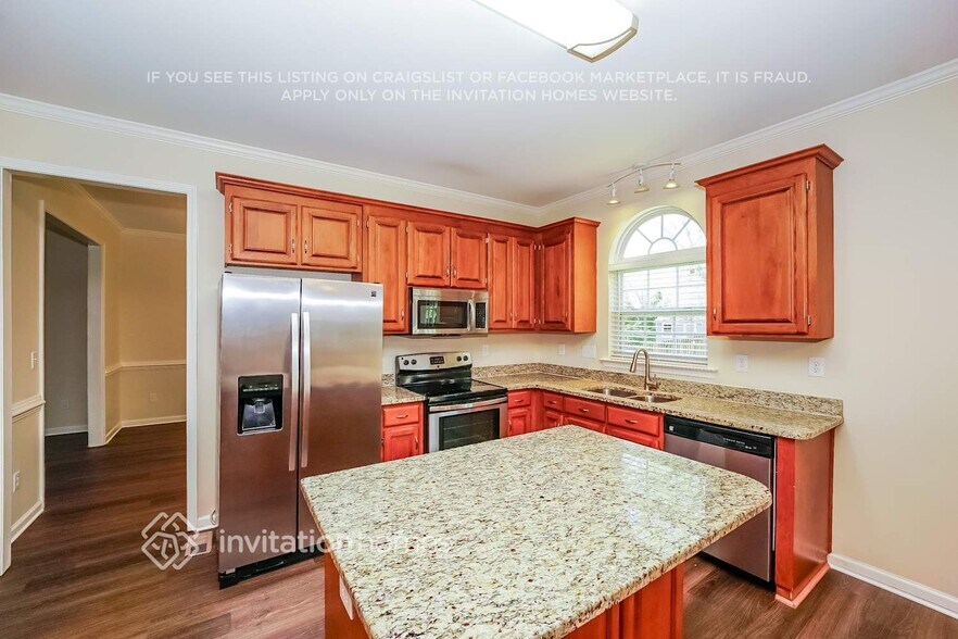 Building Photo - 16908 Glassfield Dr