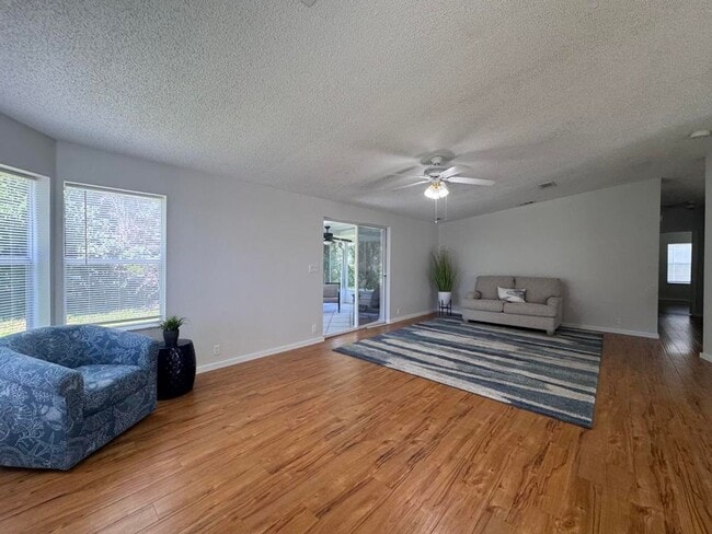 Building Photo - 2/2 in Plantation Oaks