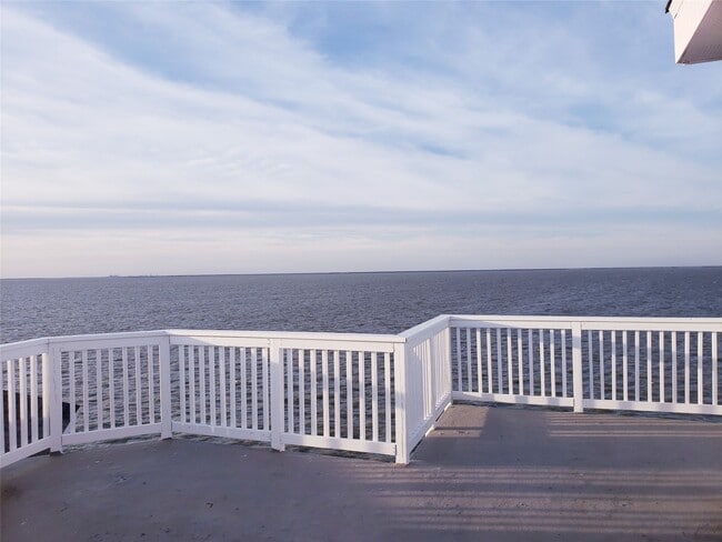 Building Photo - 3716 Sabrina