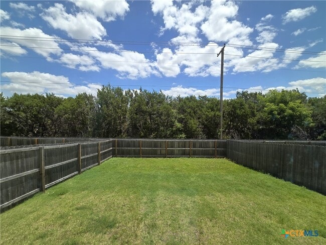 Building Photo - 523 Lost Trl
