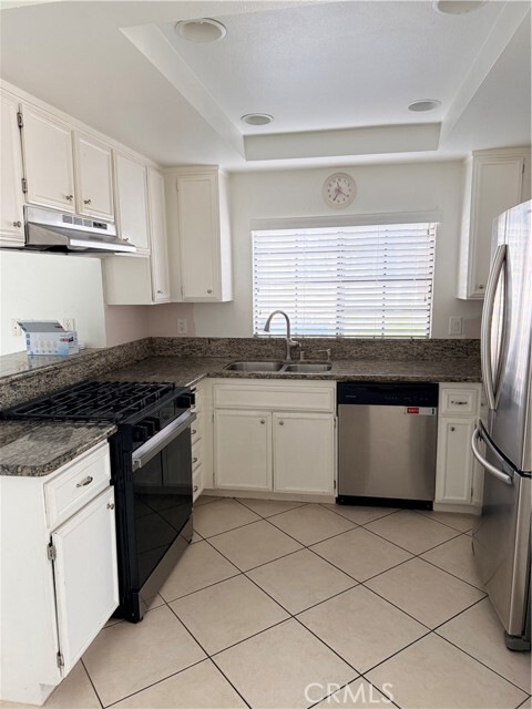 Building Photo - 8722 Pine Crest Pl